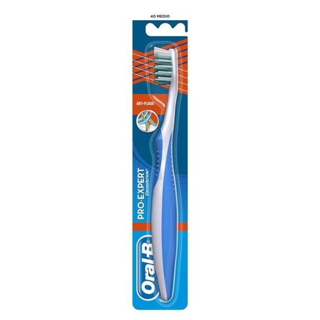 Oral-b Cross Action Spazzolino Manuale 40mm Medio Oral-b Cross Action Spazzolino Manuale 40mm Medio