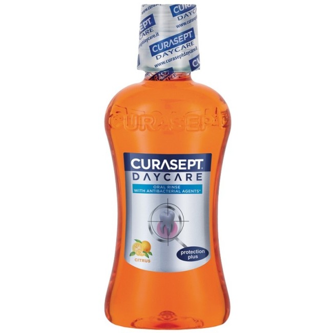 Curasept collutorio daycare protection plus agrumi 500 ml Curasept collutorio daycare protection plus agrumi 500 ml