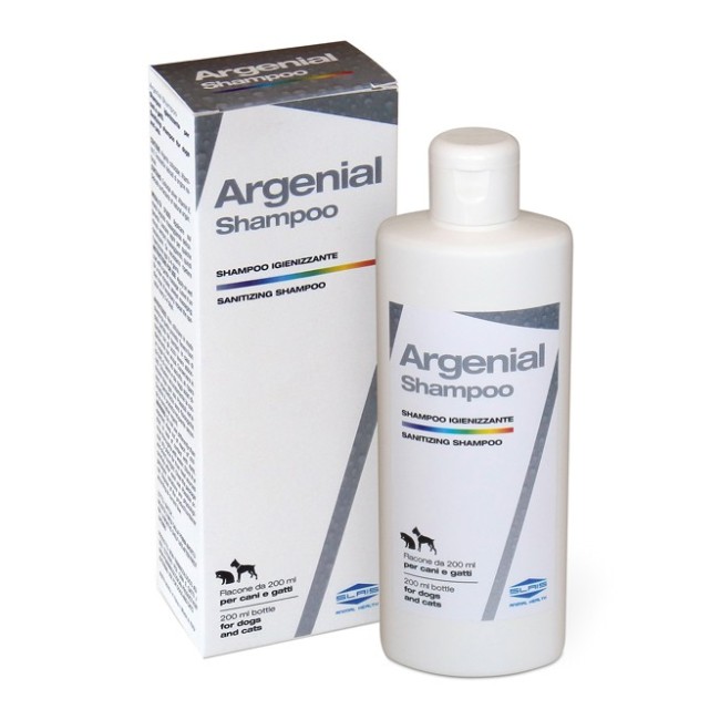 Slais Argenial Shampoo igienizzante per cani e gatti 200 Ml Slais Argenial Shampoo igienizzante per cani e gatti 200 Ml