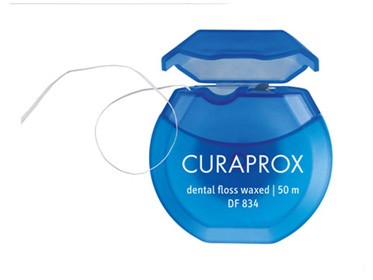 Curaprox df 834 filo interdentale cerato alla menta 50 metri