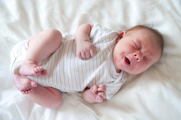 Coliche gassose neonato: rimedi naturali