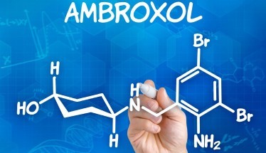 Ambroxolo per la tosse grassa: guida a usi, dosaggi e benefici