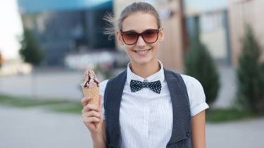 Camminare mangiando fa ingrassare