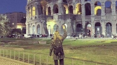 Scopre di avere un tumore e gira il mondo