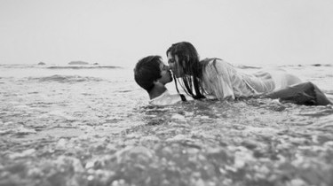 Il segreto della felicità? Sesso moderato