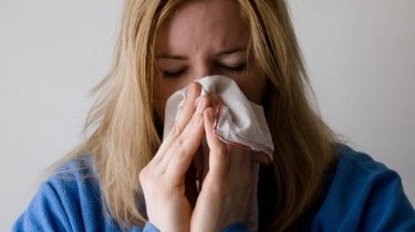 Come curare il raffreddore: i rimedi