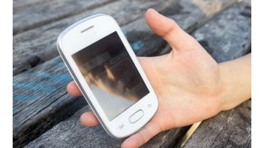 Fertilità: danni seri con il telefonino in tasca